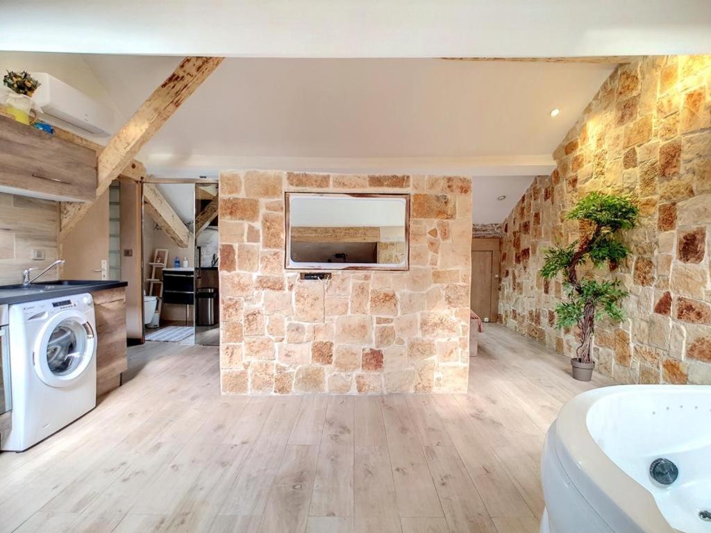 Love Room Jacuzzi Croisette Канны Экстерьер фото