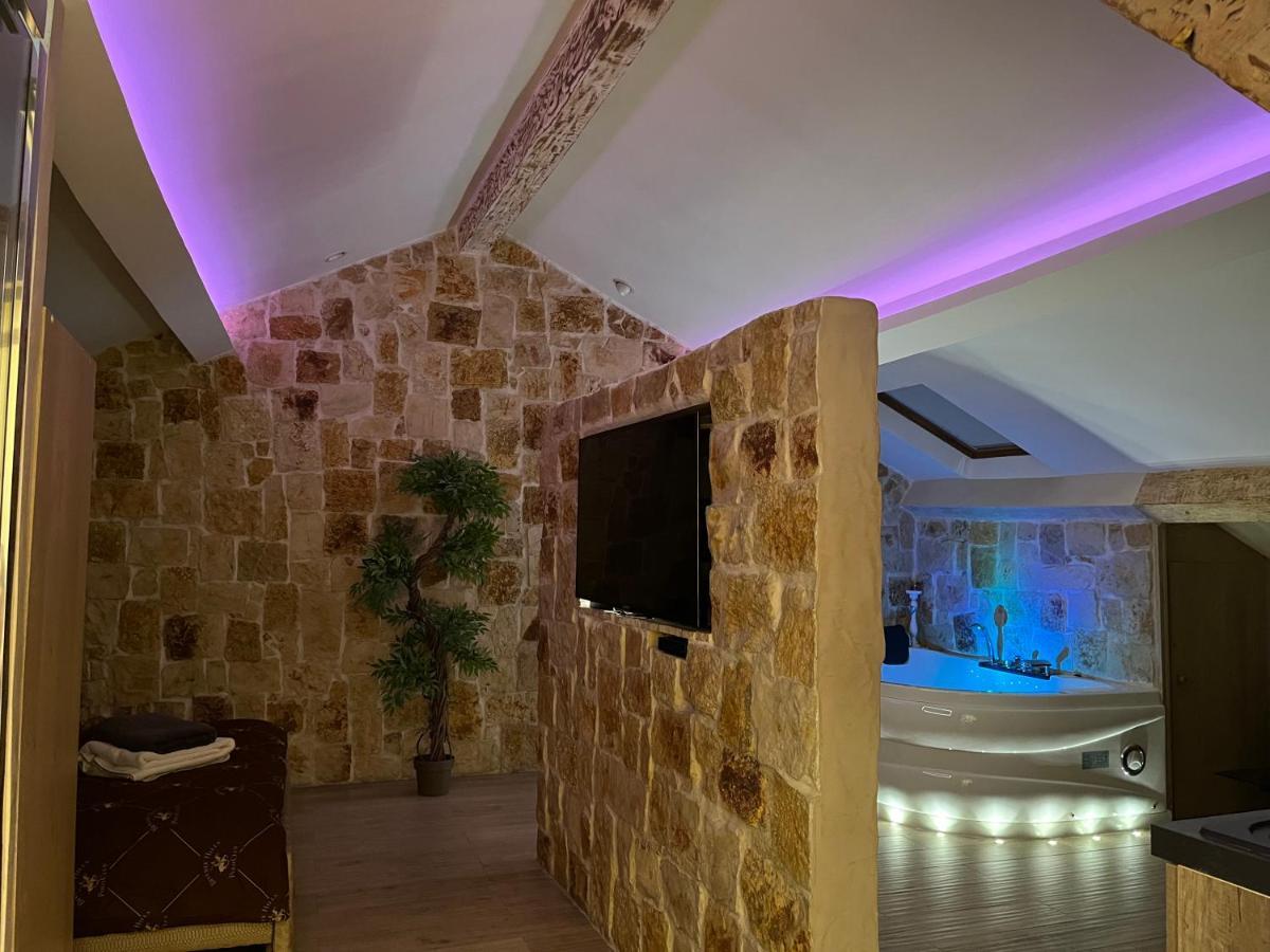 Love Room Jacuzzi Croisette Канны Экстерьер фото